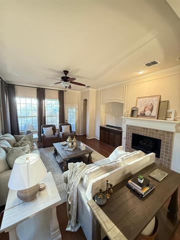 Building Photo - 300 Eastland Dr