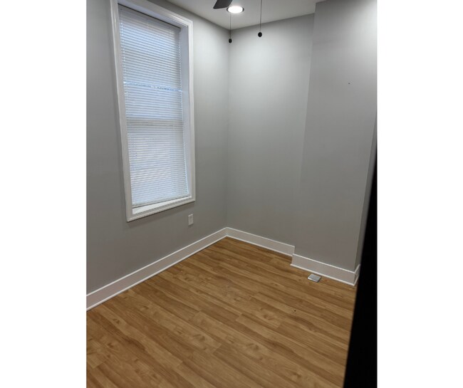 Building Photo - 1628 Benhill Ave