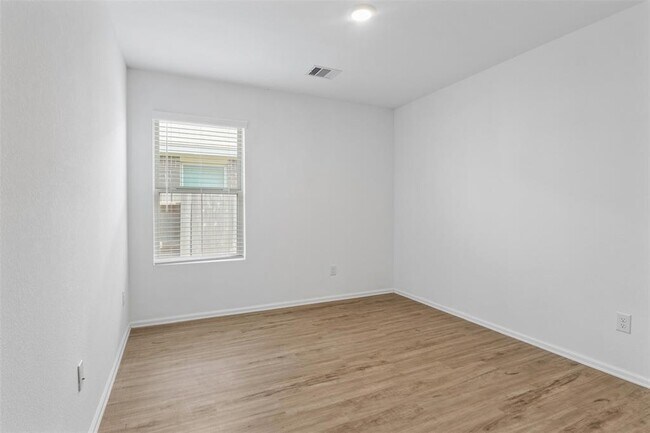 Building Photo - 9311 Sierra Pt Wy