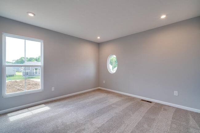 Building Photo - 1744 Ardennes Oak Dr