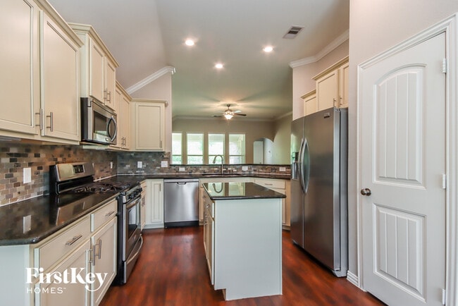 Building Photo - 3024 Golden Current Ln