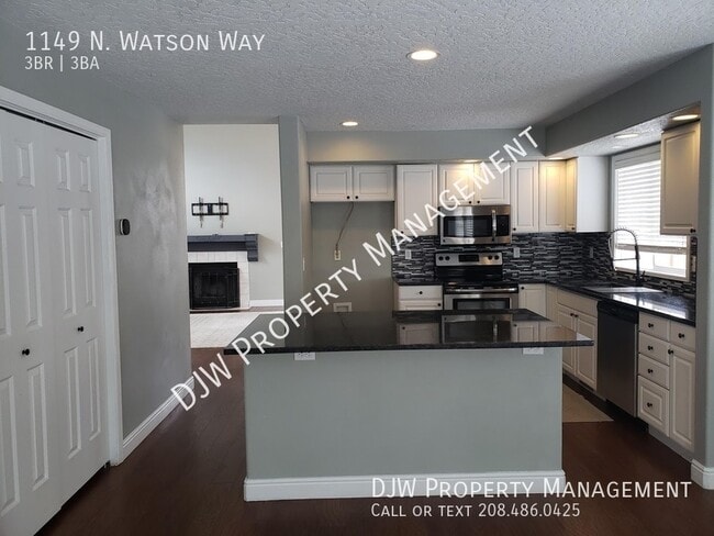 Building Photo - Experience A Modern Lifestyle!!!