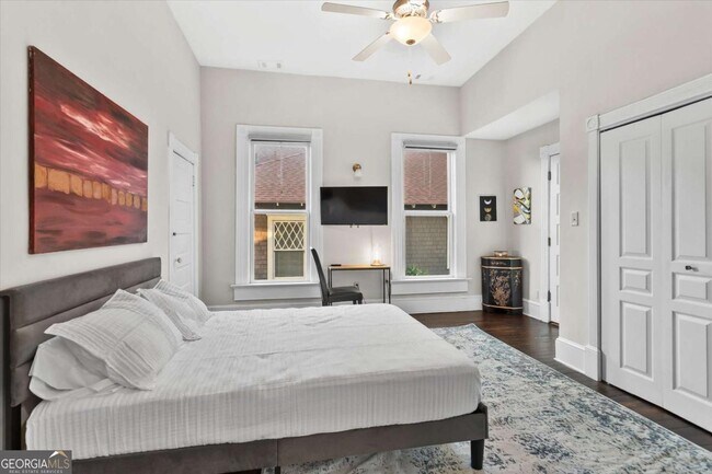 Building Photo - 867 Beecher St SW