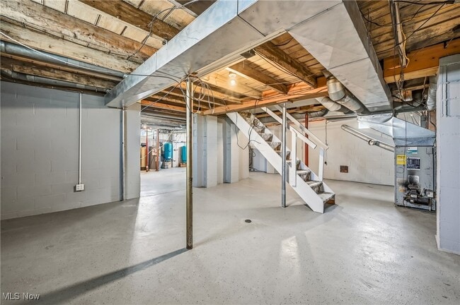 Building Photo - 12192 Leffingwell Rd