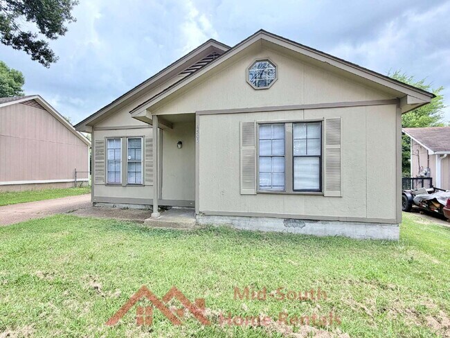 Building Photo - 4505 Villagreen Dr