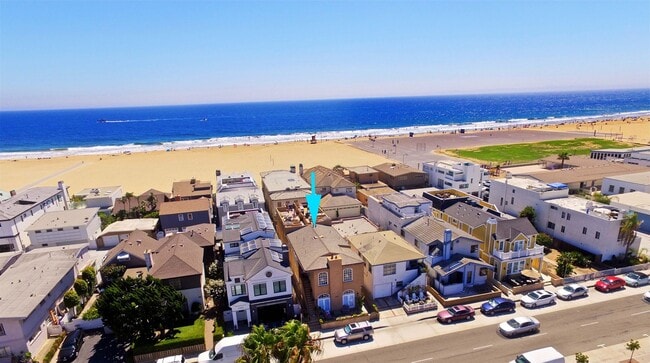 Building Photo - Vacation Rental on Balboa Peninsula