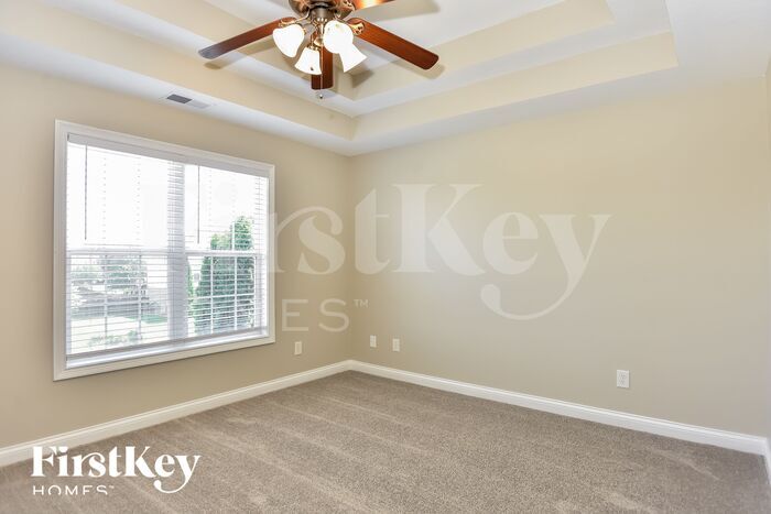 Building Photo - 1672 Autumn Dr