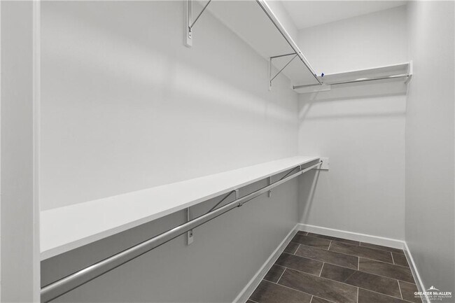 Building Photo - 1704 W Violet Dr