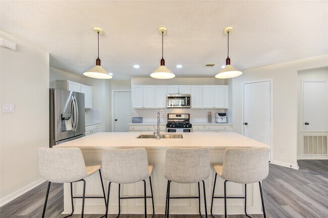 Building Photo - 1010 Hummingbird Point Ln