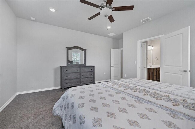 Building Photo - 125 Harborside Dr