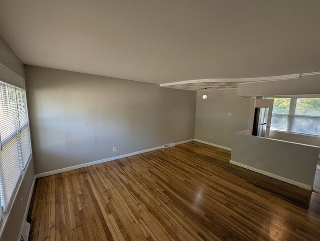 Building Photo - Lawnview Vista