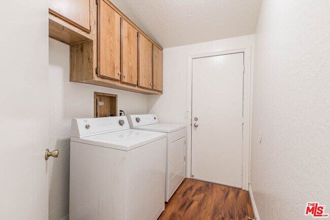 Building Photo - 27584 Onyx Ln