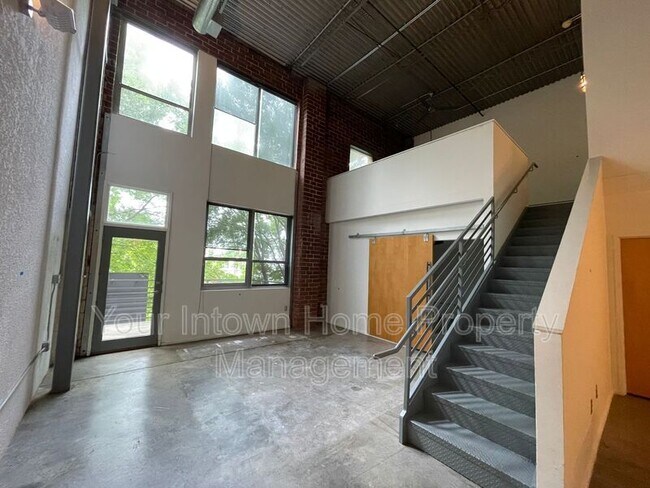 Building Photo - 195 Arizona Ave NE