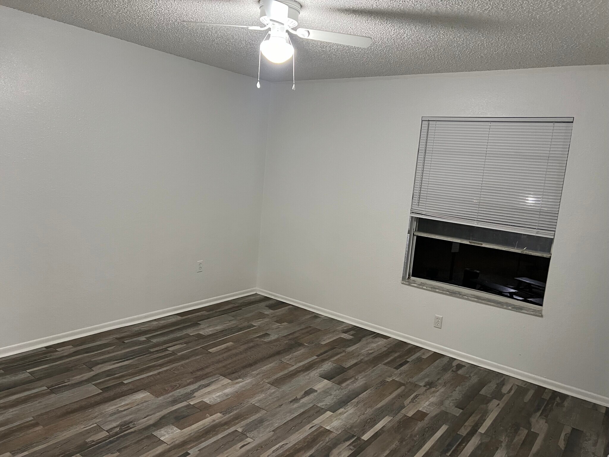 Building Photo - 5259 Images Cir