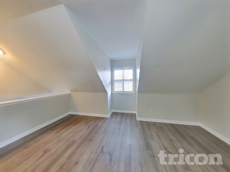 Building Photo - 3341 Rose Ridge