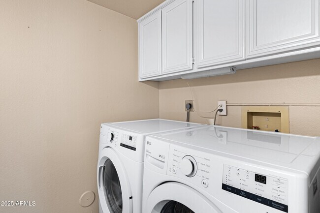 Building Photo - 6503 N 10th Pl