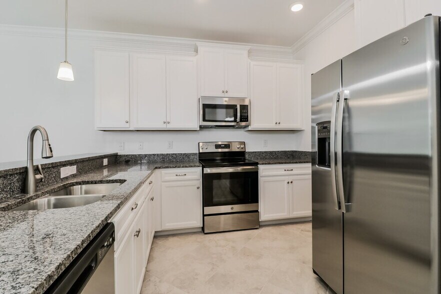 Building Photo - 17506 Radiant Shine Wy