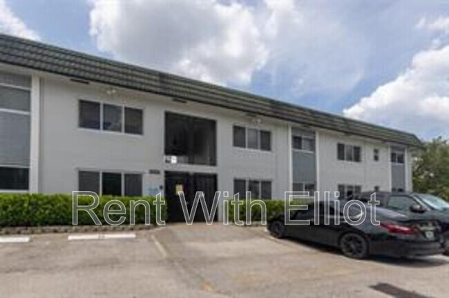 Building Photo - 1001 SE 16th St