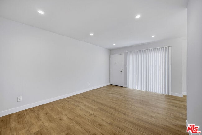 Building Photo - 1738 Colby Ave