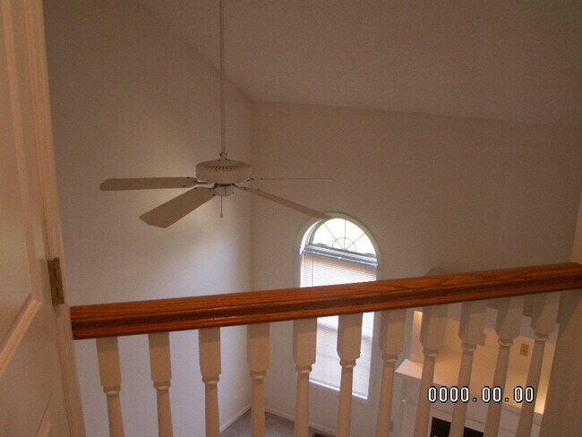 Building Photo - 931 Jasmine Dr