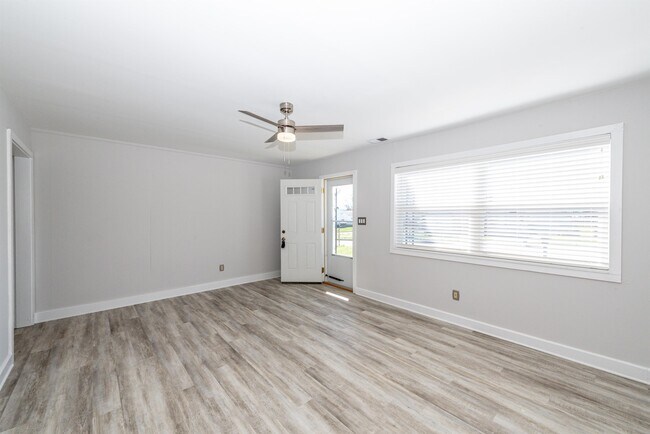 Building Photo - 1814 Kettering Rd