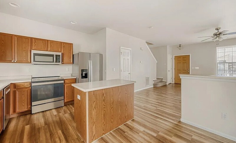 Building Photo - 7710 Sandy Springs Point