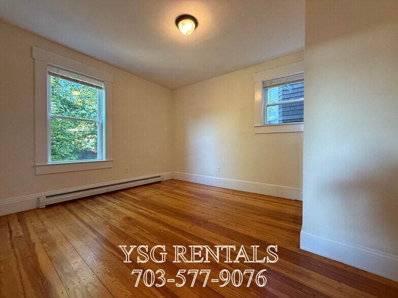 Building Photo - 34 Calumet St