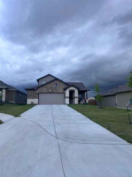 Primary Photo - 305 Concho River Dr