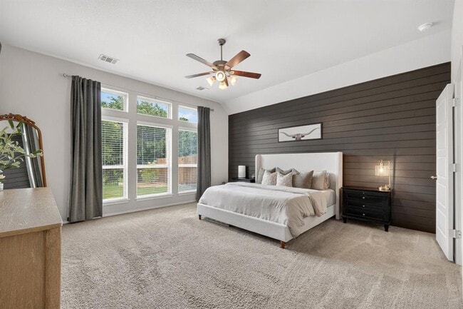 Building Photo - 209 Lacey Oak Lp