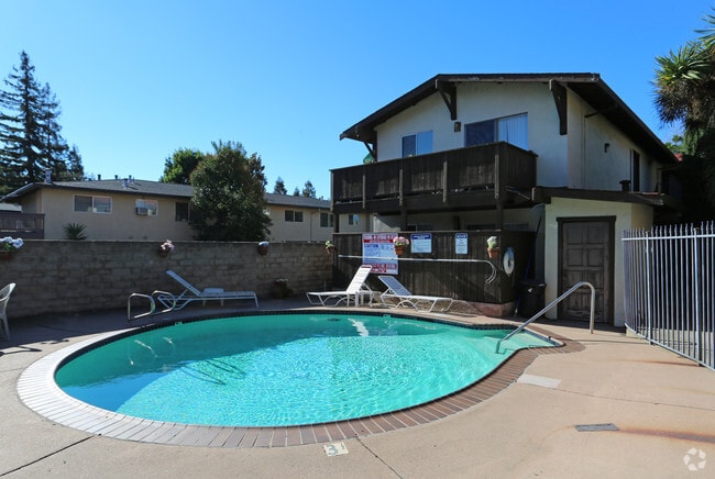 Primary Photo - 46711 Crawford St