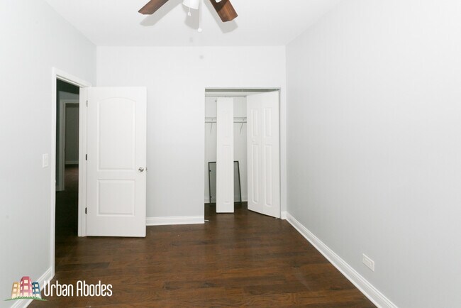 Building Photo - 3635 W Dickens Ave