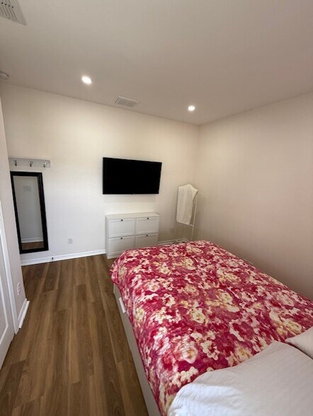 Building Photo - 4291 Avian Ave