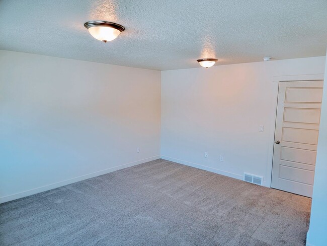 Building Photo - 2172 W 1700 S