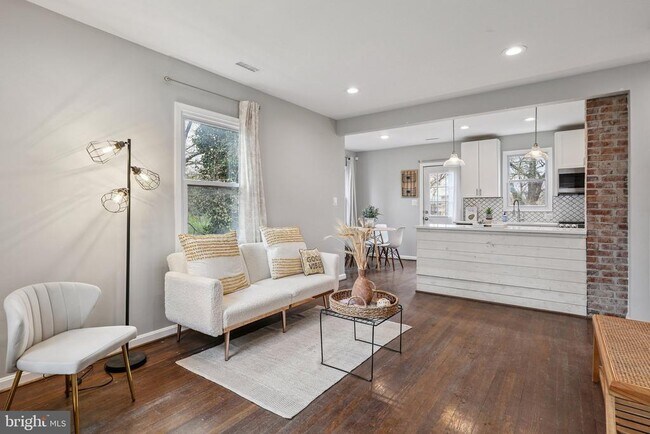 Building Photo - 1404 Beaver Heights Ln