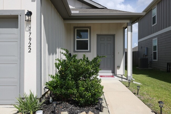 Building Photo - 17922 Plow Beam Dr