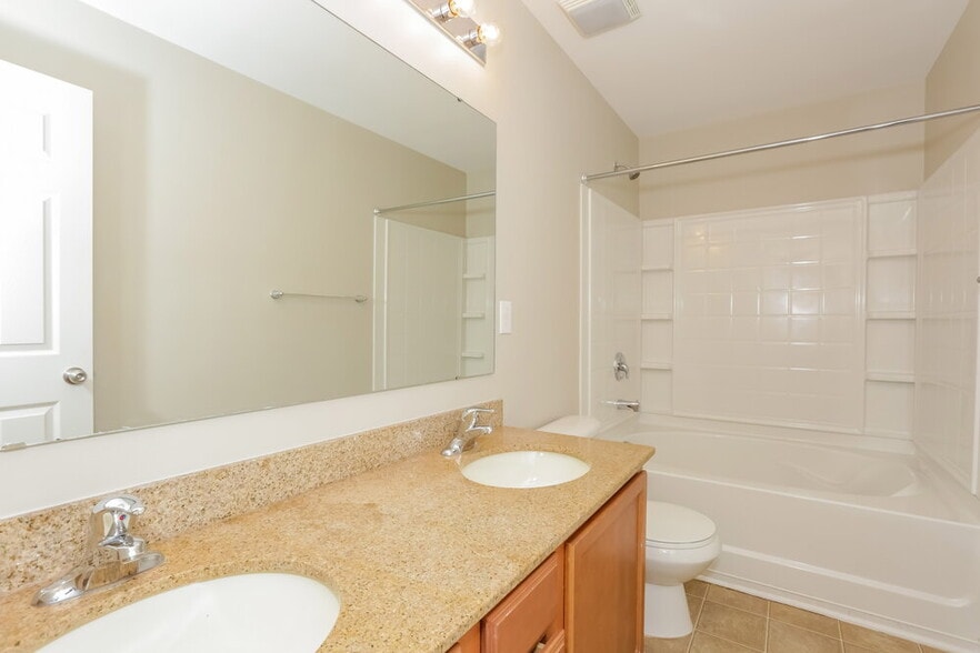 Building Photo - 4315 Houldsworth Dr