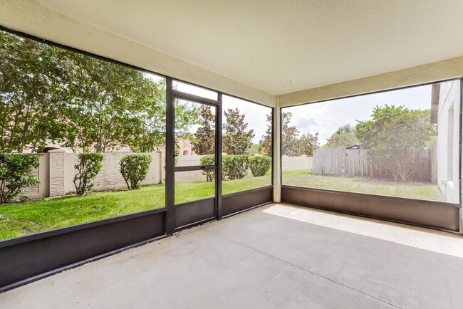 Building Photo - 2119 Bexley Dr