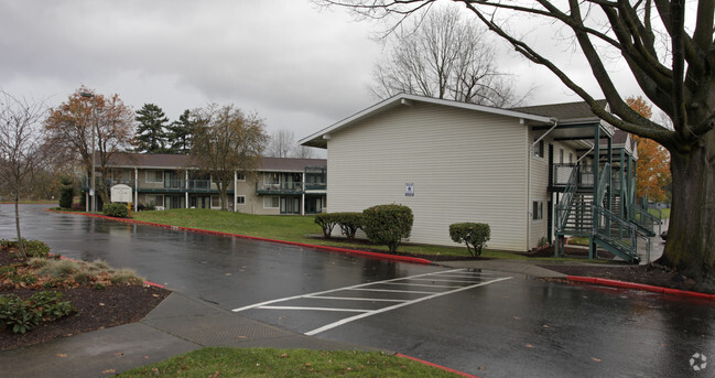 Building Photo - Tamarack Apartments