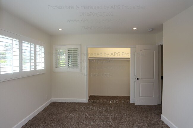 Building Photo - 25502 McIntyre St