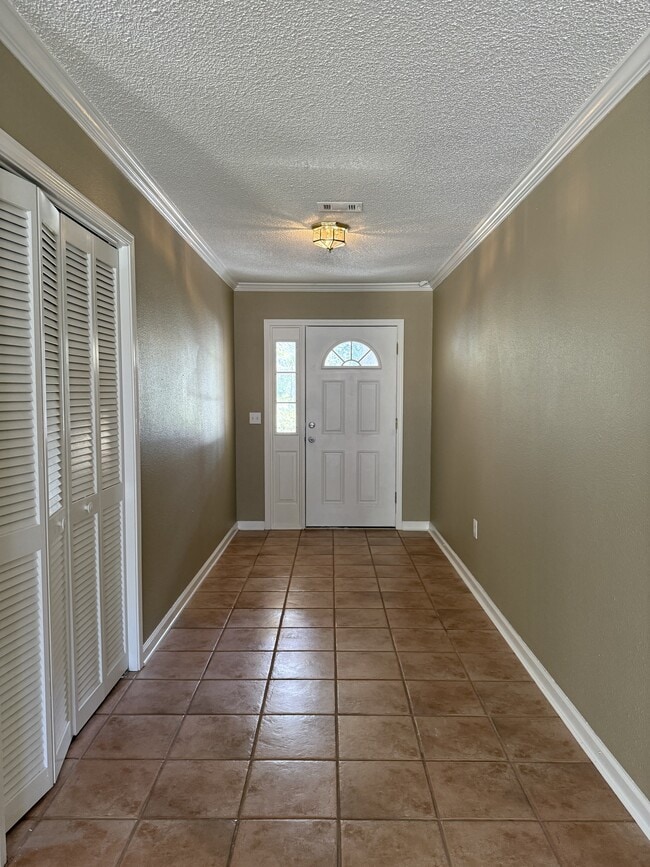 Building Photo - 2624 Augustine Creek Trce