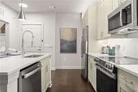Building Photo - 2420 Peachtree Rd
