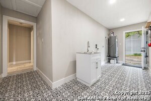 Building Photo - 229 Doeskin Dr