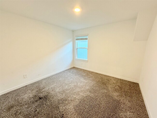 Building Photo - 31611 Farlam Farms Trl