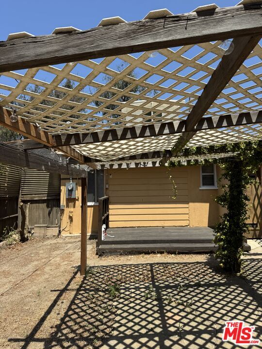 Building Photo - 368 Entrada Dr