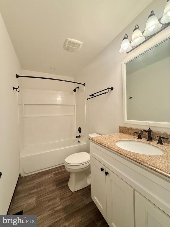 Building Photo - 8487 Inspiration Ave