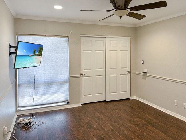 Building Photo - PEACEFUL WOODED RETREAT IN ASPENWOOD AT GRENELEFE!