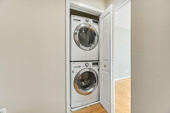 Laundry - 1210 W St NW