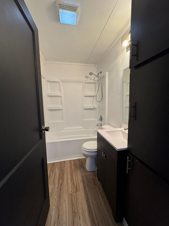 Building Photo - Single Family House