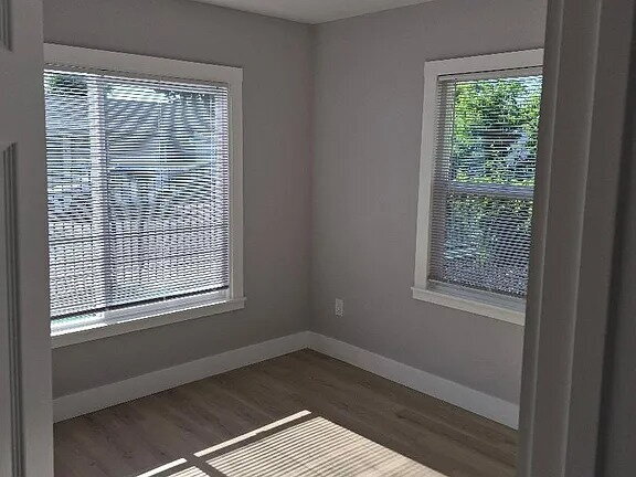 Building Photo - Fully Renovated Duplex in Tahoe Park