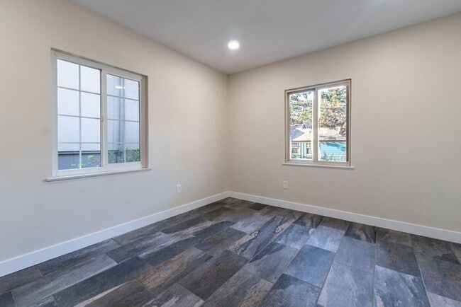 Building Photo - Thoughtfully Updated 2 bedroom Home in Pacific Grove